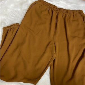 🐇 Forever 21 women’s brown orange light pants